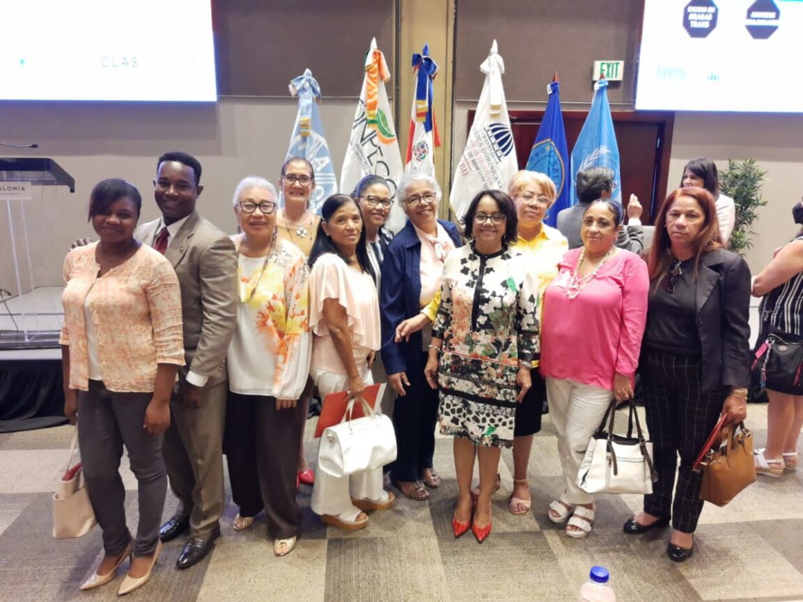 ONPECO REALIZA II FORO DE ETIQUETADO FRONTAL