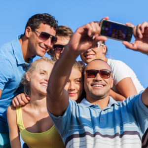 Un turista responsable siempre pedirá permiso si va a tomar fotos de grupos o personas que no sean de su grupo